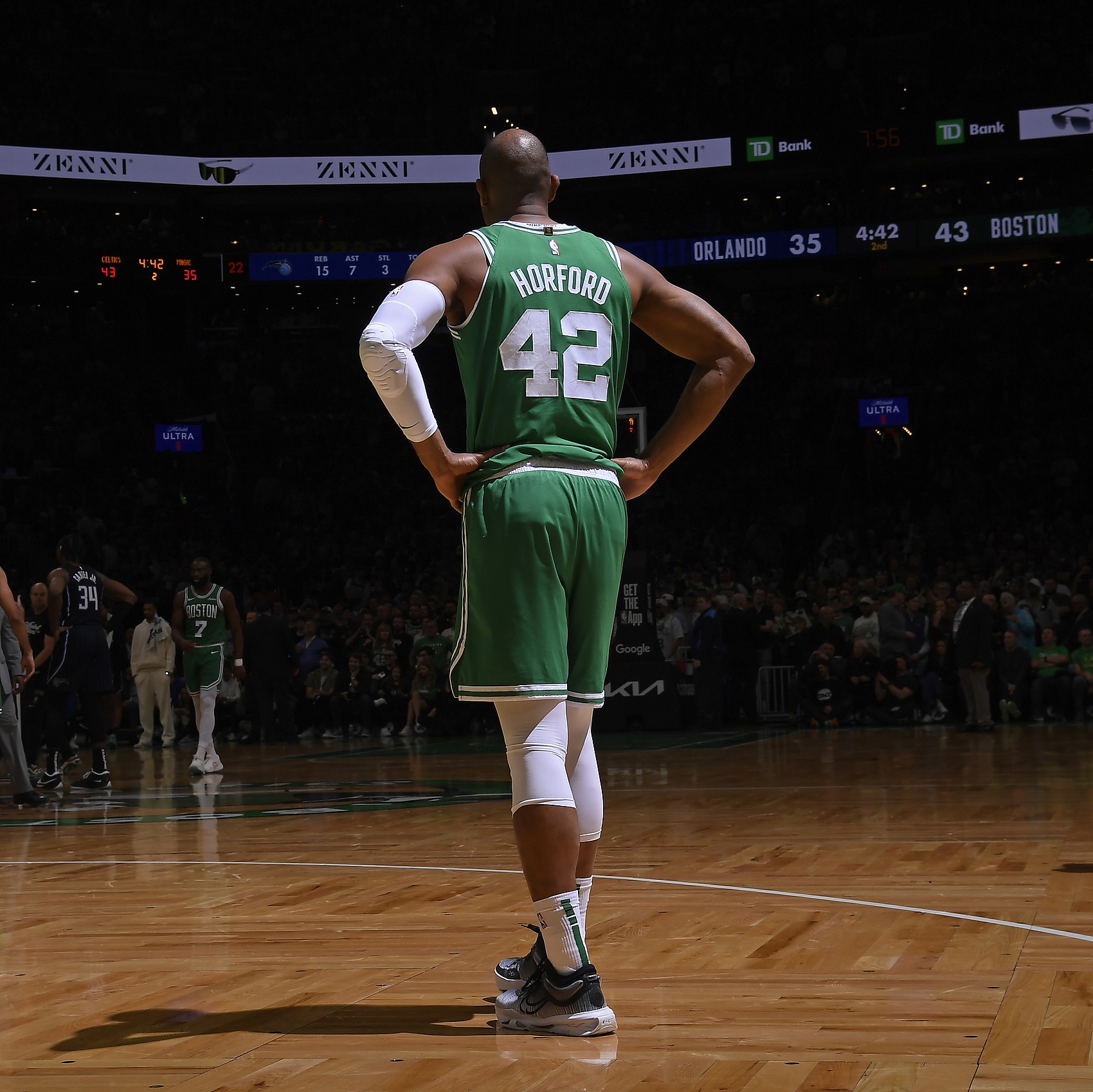 绿军记者：霍福德去其他队能挣更多 若不去勇士也有可能会退役