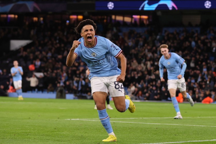 皇冠网站-TA：曼城与里科-刘易斯即将就续约达成一致，新合同到2030年