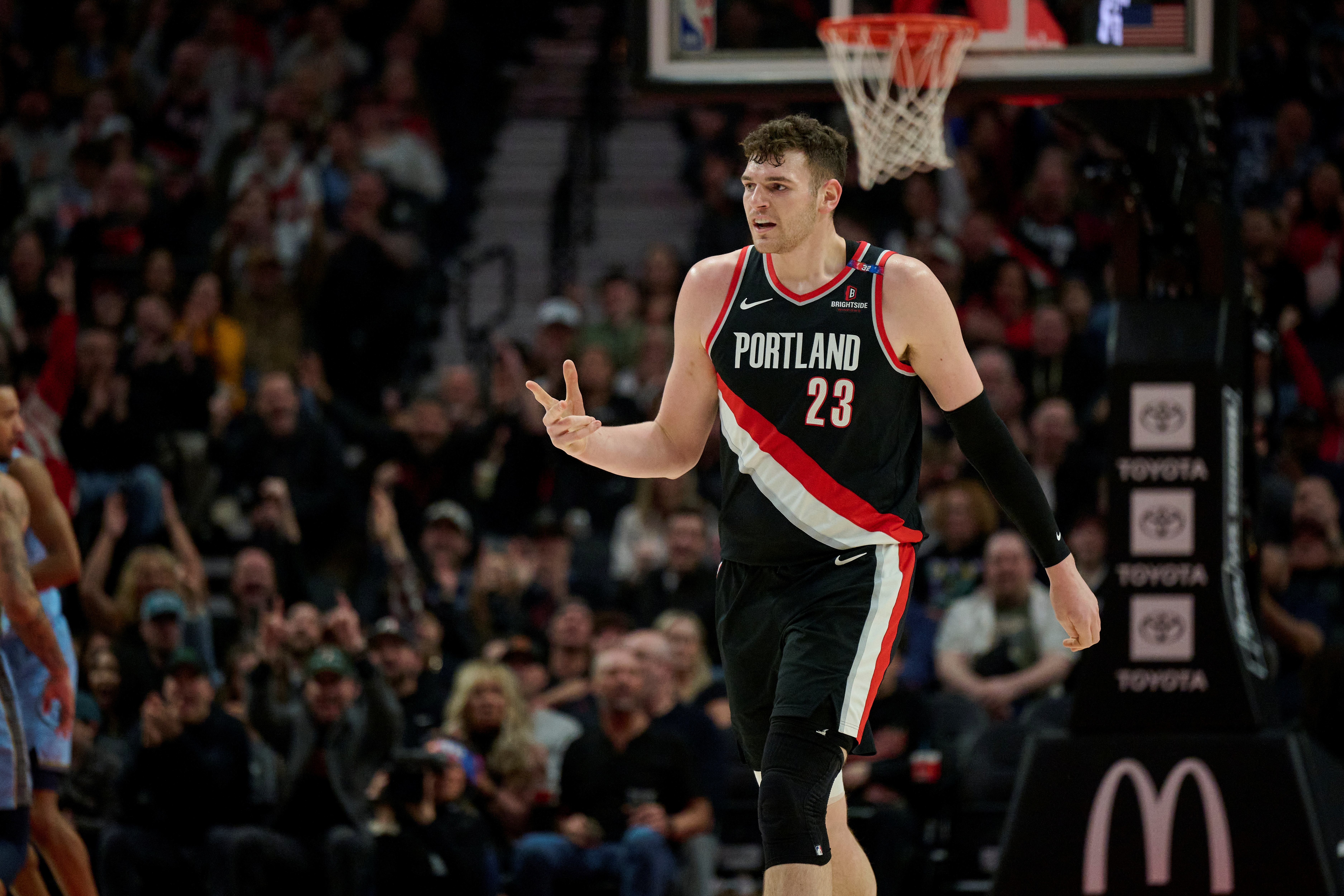 皇冠体育-杨瀚森排25&amp;克林根未上榜！拓媒：克林根场均6.5+7.9+1.6&amp;新秀2阵