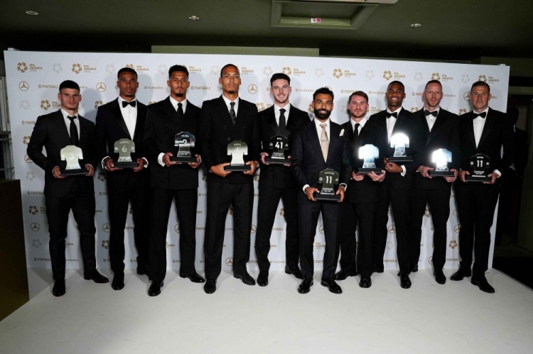 邮报：萨拉赫三夺PFA年度最佳刷新纪录 罗杰斯荣膺最佳新秀