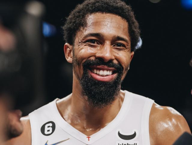 【现场】新援亮相巴克莱中心 篮网取后杜欧时代首胜