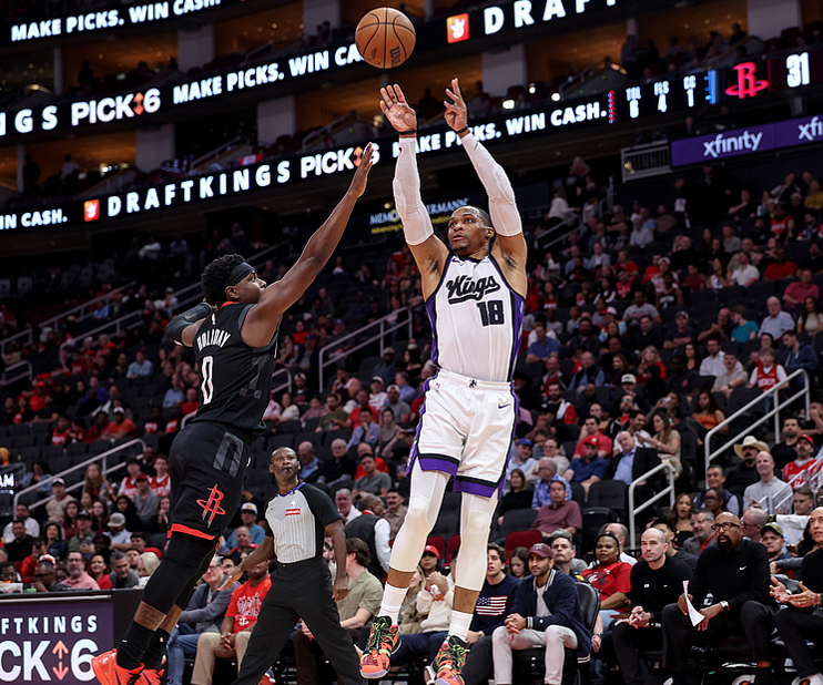 皇冠网站-一度领先36分！申京26+13+11创三纪录 休媒：怪物一般的三双贡献